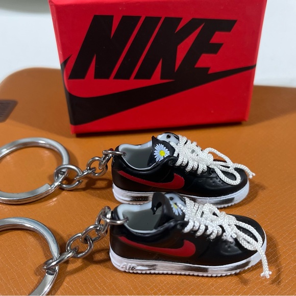 Nike Other - 🔥NWOT🔥 Nike Branded Black/Red Miniature Keychains With Box